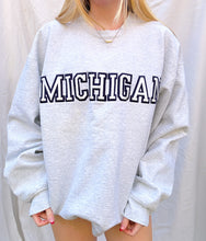 Load image into Gallery viewer, (L/XL) Vintage Michigan Sweatshirt