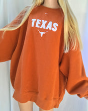 Load image into Gallery viewer, (XXL) Texas Nike Sweatshirt
