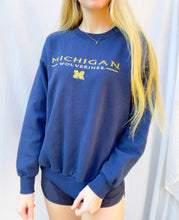 Load image into Gallery viewer, (S) Michigan Sweatshirt