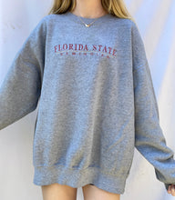 Load image into Gallery viewer, (L) Florida State Sweatshirt