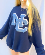 Load image into Gallery viewer, (L/XL) North Carolina Sweatshirt