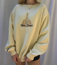 Load image into Gallery viewer, (M) Notre Dame Sweatshirt