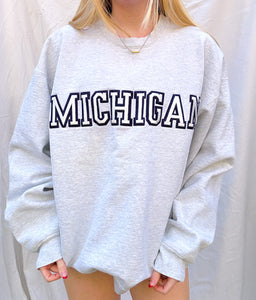 (L/XL) Vintage Michigan Sweatshirt