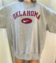 Load image into Gallery viewer, (XL) Oklahoma Nike Sweatshirt
