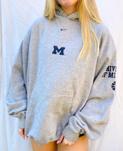 Load image into Gallery viewer, (L) Nike Michigan Hoodie
