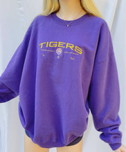 Load image into Gallery viewer, (L/XL) LSU Sweatshirt
