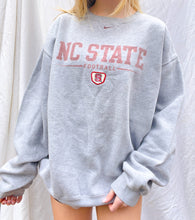 Load image into Gallery viewer, (L) NC State Nike Sweatshirt
