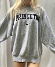 Load image into Gallery viewer, (M) Princeton Nike Sweatshirt
