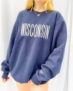 (L/XL) Wisconsin Champion Vintage Sweatshirt