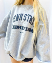 Load image into Gallery viewer, (L) Penn State Volleyball Vintage Nike Sweatshirt
