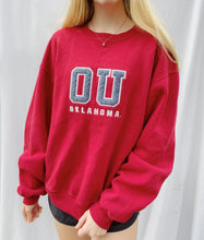 Load image into Gallery viewer, (M) Oklahoma Sweatshirt
