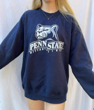 Load image into Gallery viewer, (M) Penn State Sweatshirt
