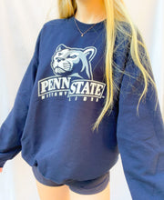 Load image into Gallery viewer, (M) Penn State Sweatshirt
