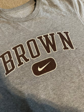 Load image into Gallery viewer, (M) Brown Nike Sweatshirt
