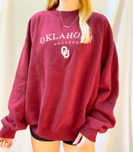 Load image into Gallery viewer, (M) Oklahoma Sweatshirt
