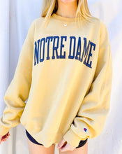 Load image into Gallery viewer, (M) Notre Dame Champion Sweatshirt
