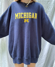 Load image into Gallery viewer, (XL) Michigan Nike Sweatshirt
