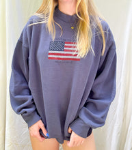 Load image into Gallery viewer, (M) Vintage Kennebunkport Sweatshirt
