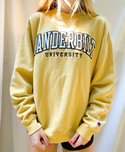 Load image into Gallery viewer, (M) Vanderbilt Champion Sweatshirt
