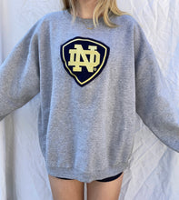 Load image into Gallery viewer, (M) Notre Dame Sweatshirt
