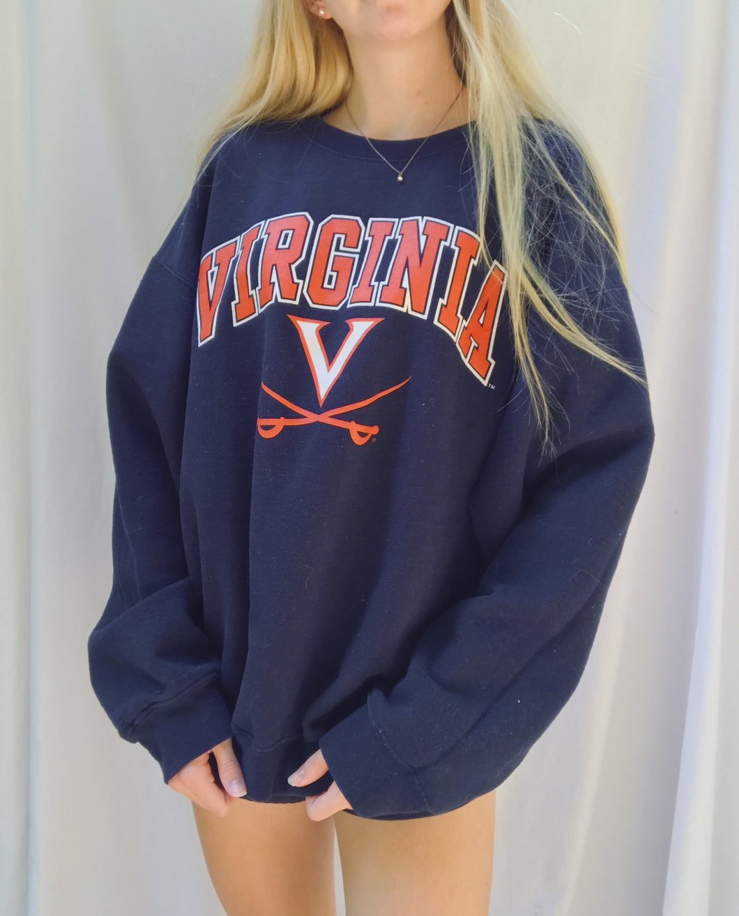 (M/L) Virginia Sweatshirt