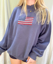 Load image into Gallery viewer, (M) Vintage Kennebunkport Sweatshirt
