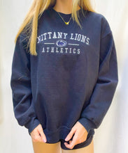Load image into Gallery viewer, (S) Penn State Sweatshirt
