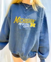 Load image into Gallery viewer, (M) 1997 Michigan Sweatshirt
