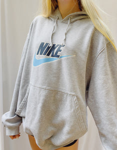 (M) Sold @ Bidding! Vintage Nike Hoodie