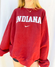 Load image into Gallery viewer, (M) Indiana Nike Sweatshirt
