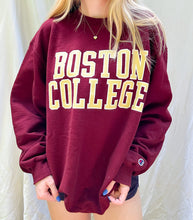 Load image into Gallery viewer, (L) Boston College Champion Sweatshirt
