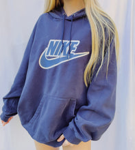 Load image into Gallery viewer, (XL) Vintage Nike Hoodie
