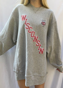 (L) Wisconsin Champion Reverse Weave Sweatshirt