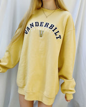 Load image into Gallery viewer, (L) Vanderbilt Champion Sweatshirt
