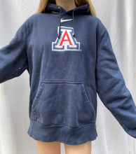 Load image into Gallery viewer, (M) Arizona Nike Hoodie
