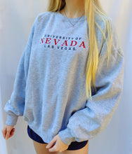 Load image into Gallery viewer, (M/L) U of Nevada Sweatshirt
