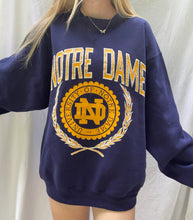 Load image into Gallery viewer, (M) Notre Dame Vintage Champion Sweatshirt
