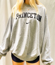 Load image into Gallery viewer, (M) Princeton Nike Sweatshirt
