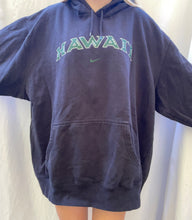 Load image into Gallery viewer, (XXL) Hawaii Nike Hoodie
