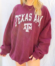 Load image into Gallery viewer, (XXL) Texas A&amp;M Sweatshirt
