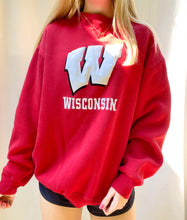 Load image into Gallery viewer, (M) Wisconsin Sweatshirt
