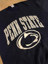 Load image into Gallery viewer, (M) Penn State Sweatshirt
