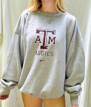 Load image into Gallery viewer, (L) Texas A&amp;M Nike Crewneck
