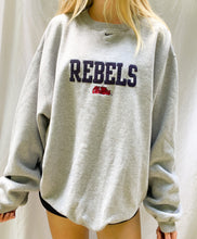 Load image into Gallery viewer, (M/L) Ole Miss Nike Sweatshirt
