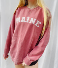 Load image into Gallery viewer, (S/M) Maine Comfort Colors Sweatshirt
