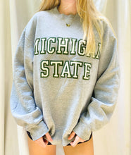 Load image into Gallery viewer, (M/L) Michigan State Sweatshirt
