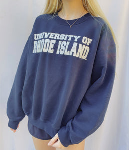 (S/M) University of Rhode Island Sweatshirt