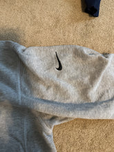 Load image into Gallery viewer, (M) Brown Nike Sweatshirt
