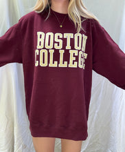 Load image into Gallery viewer, (L) Boston College Champion Sweatshirt
