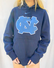 Load image into Gallery viewer, (S) UNC Nike Hoodie
